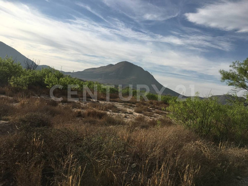 Terreno En Ramos Arizpe Con Via De Ferrocarril