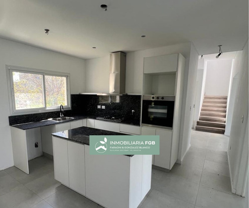 Casa Con Pileta En Venta En Barrio Puerto | El Cantón - Financiación - 3 Dormitorios - Pérgola Cubierta