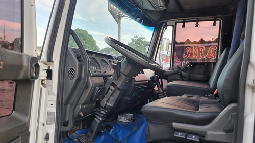 Iveco Ectector Modelo 230 E 24 Ano 2008 Bau De 9.50 Chapiad