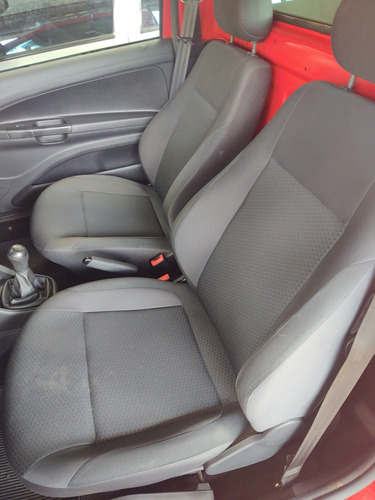 Volkswagen Saveiro 1.6 Robust Cab. Simples Total Flex 2p