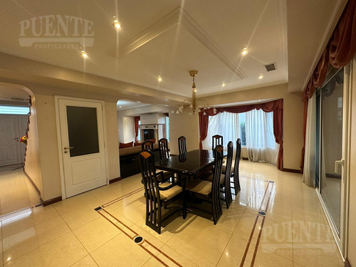 Importante Casa En Venta En Saint Thomas Sur 4 Dormitorios Escritorio Y Dependencias