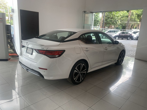 Imagen 8 de 15 de Nissan Sentra 2020 2.0 Sr Mt