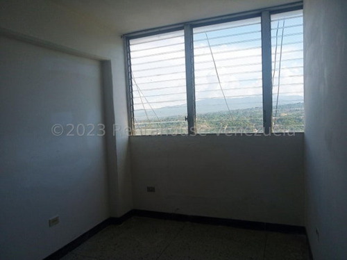 Milagros Inmuebles Oficina Alquiler Barquisimeto Lara Zona Centro Economica Comercial Economico Código Inmobiliaria Rent-a-house 24-8042