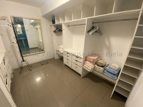 Casa En Venta, Ubicada En La Urbanizacion El Cafetal Mls #24-221