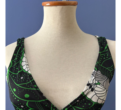 Blusa Talle Imperio Escote En V Breteles Elastizados (Usado)