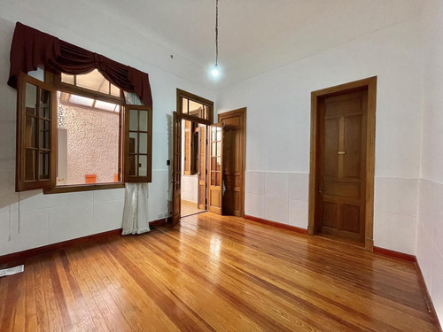 Imagen 2 de 11 de Casa De Pasillo Dos Dormitorios A Una Cuadra De Bv Oroño