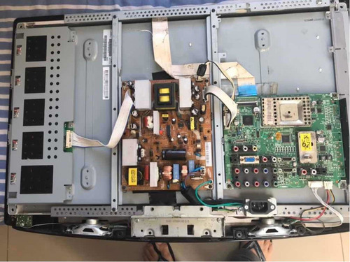 Imagem 9 de 10 de Tv Monitor Samsung Lcd 26 Pol Com Defeito Retira Na Hora !!