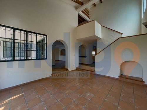 Imagen 1 de 30 de Casa En Venta En Loma Dorada