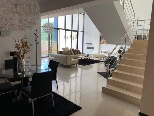 En Venta Moderno Pent House En Resd. Jacaranda En La Trigaleña Alta