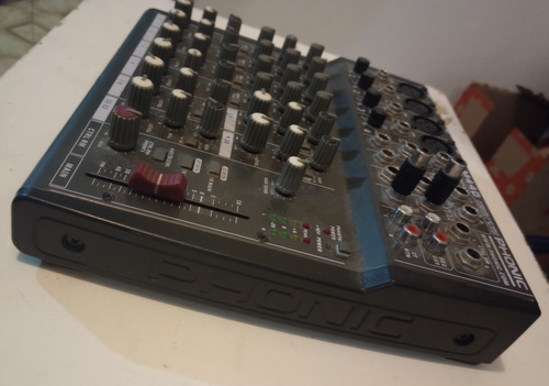 Mixer Phonic Am440 4 Canales Mono Mas 4 Canales Stereo. (Usado)