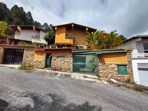 Se Vende Casa En Alto Prado, 265 Mts2 Última Calle