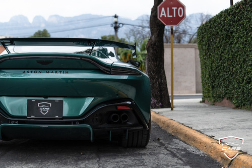 Aston Martin Vantage F1 2023