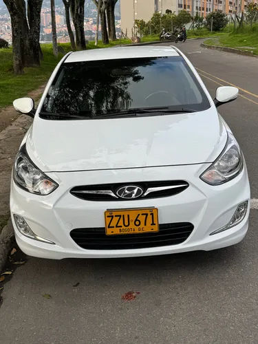 Hyundai Accent 1.6l 4 p