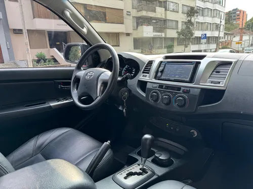 Toyota Fortuner 3.0 Sr5