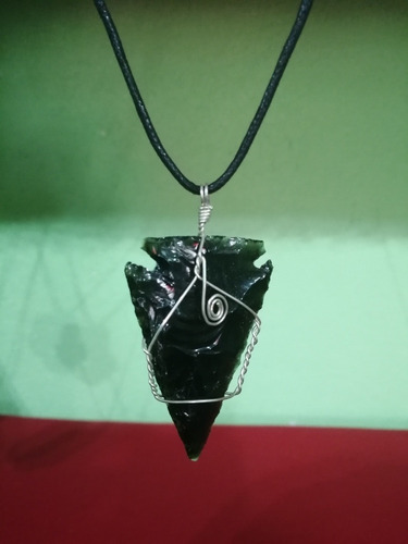 Dije Punta De Flecha De Piedra Obsidiana Replica Preispanica