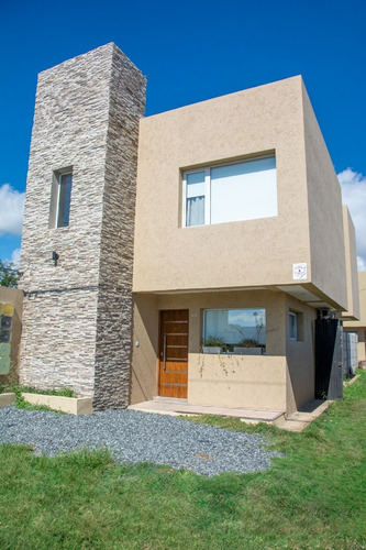 Casa En Ph A Estrenar! De Categoría - Tandil