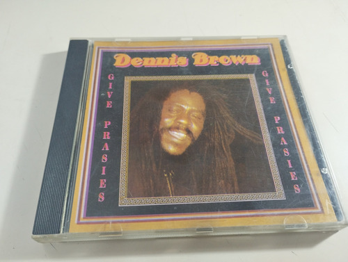 Dennis Brown - Give Prasies - Made In Canada