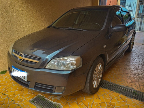 Imagem 4 de 10 de Chevrolet Astra
