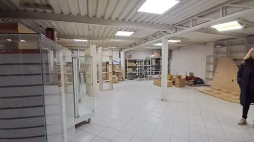 Bodega Con Dos Amplias Oficinas Excelente Ubicación