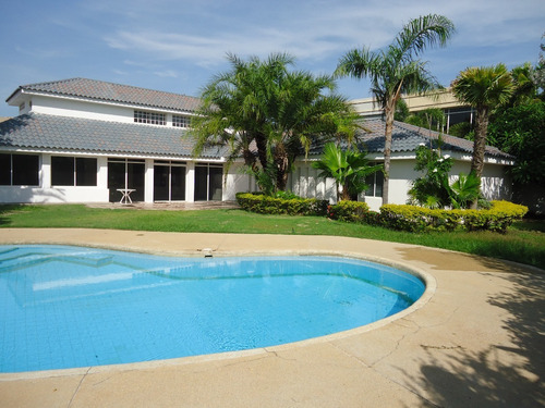 Imagen 1 de 21 de Amplia Villa Con Planta Eléctrica Y Piscina