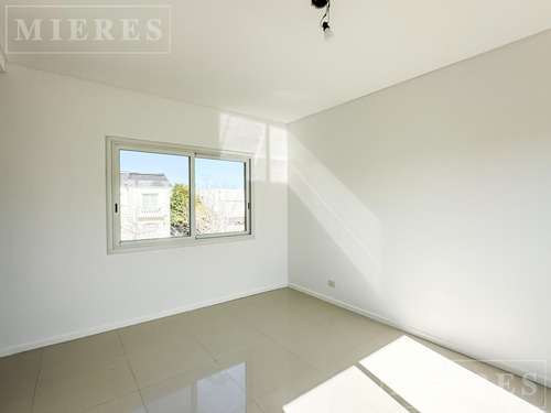 Casa En Venta Sobre Lote Interno En Los Alisos, Nordelta