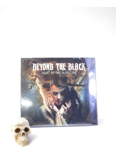 Cd // Beyond The Black // Heart Of The Hurrican // Lucy Rock