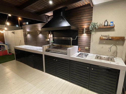Townhouse (casa De 2 Pisos) En Venta, Excelente Precio Uf7.6