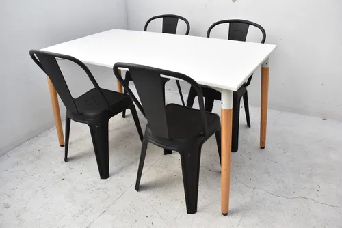 Combo Comedor Silla Tolix + Mesa Eames 1.20 X 80
