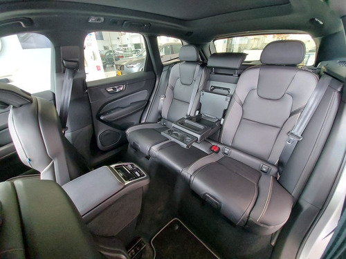 Volvo Xc60 T5 R Desing 2021 5 Puertas