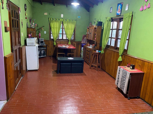 Increíble Casa Familiar En Merlo: Lista Para Mudarse