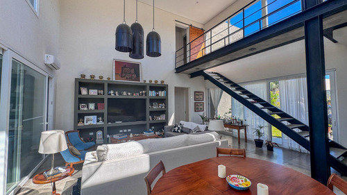 Casa Venta De 3 Dormitorios En Altos De Campo Grande