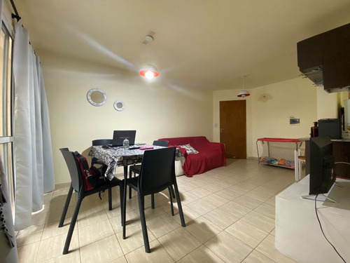 Imagen 3 de 10 de Balcones Del Chateau - Deparamento 3 Dorm - Con Cochera