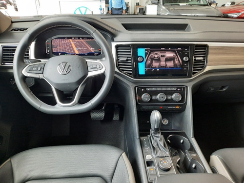 Imagen 9 de 18 de Volkswagen Teramont 3.6 7 Puestos 2023