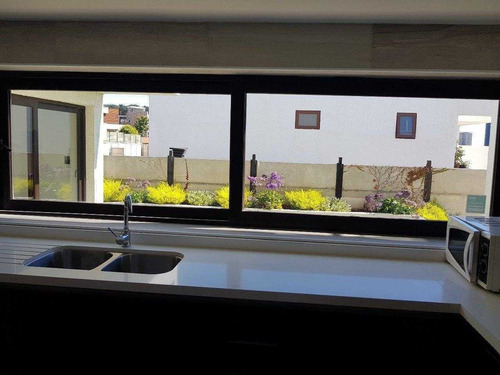 Imagen 10 de 17 de I. Holzapfel #044. Casa 3d3b En Lomas De Montemar