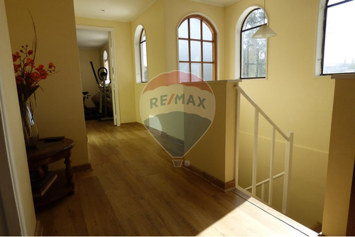 Casa 2 Pisos, Venta, 4d, 3b, 3e. Ñuñoa