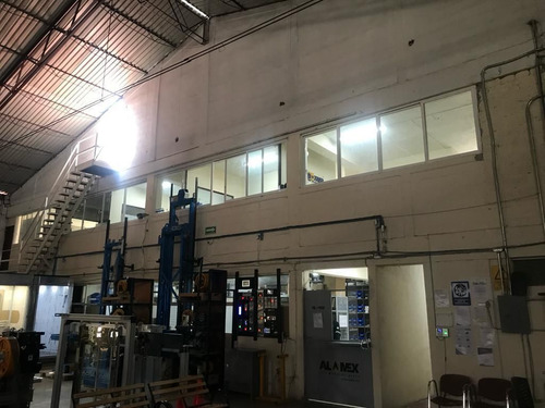 Bodega Industrial Uso De Suelo Hm3/25 Detrás Del Aicm