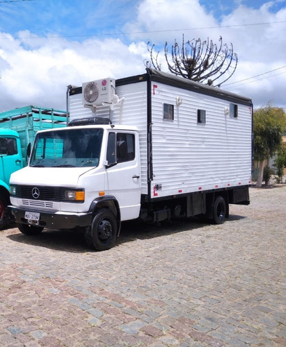 Mercedes 710 - Casa