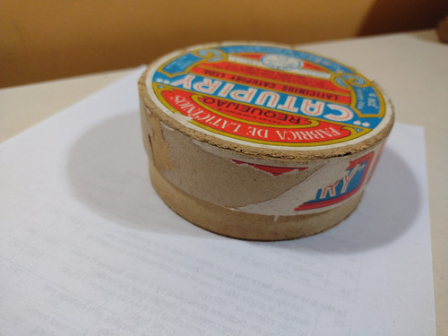 Lata Antiga De Fio Dental Johnson's Cheia E Caixa Catupiry (Usado)