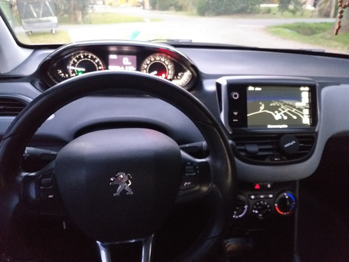 Peugeot 208 1.5 Allure Touchscreen 2013