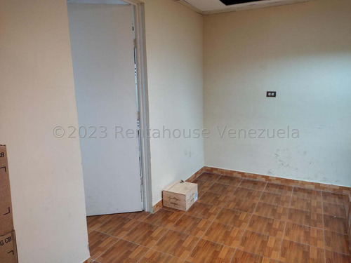 Imagen 7 de 13 de Ip Alquilo Oficina En Colinas De La California #23-20438 Yf