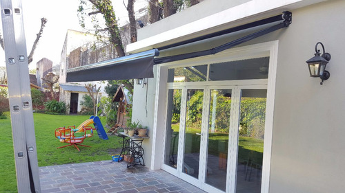 Toldo 1/2 Mts Lona Acrílica Brazos Invisibles Rebatibles
