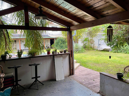 Se Vende Casa Con Pileta + Departamento