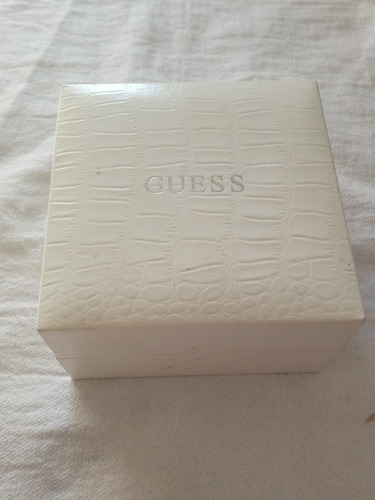 Estuche Reloj Guess 