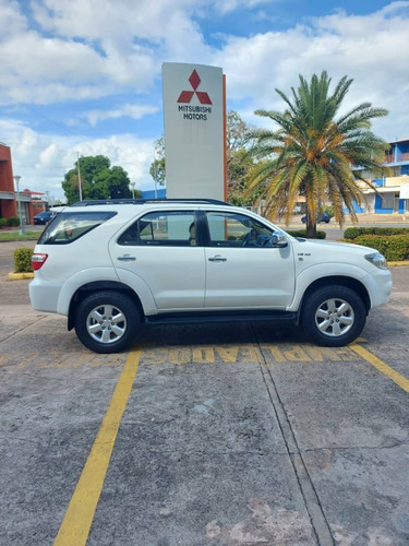 Imagen 5 de 10 de Toyota Fortuner 2012