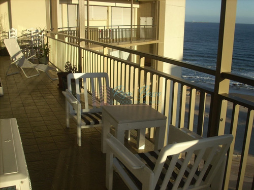 Apartamento En Brava, 2 Dormitorios *- Ref: 1575