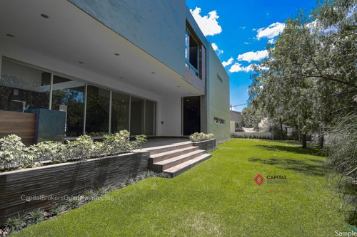 Imagen 4 de 30 de Casa De Lujo Nueva Con Amplio Jardin En Reserva Real