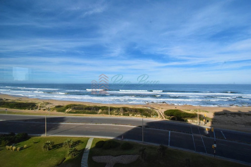 Imagen 21 de 30 de Hermoso Apto Para La Venta Frente Al Mar.
