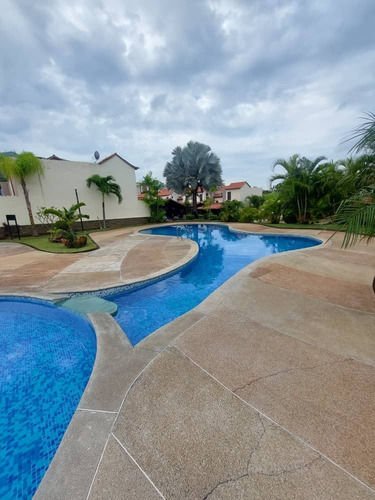 Imagen 30 de 30 de Townhouse En Altos De Monte Alegre, Tazajal, Naguanagua. Vende Crismelia Castillo