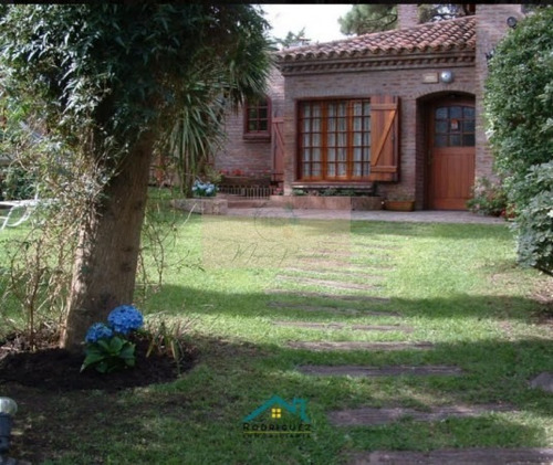 Imagen 7 de 17 de Hermosa Casa En Barrio Norte