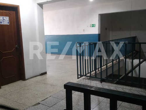 Imagen 3 de 11 de Local Comercial En Venta Periferico Valencia Oportunidad!!!anggi Zerpa 04144122129